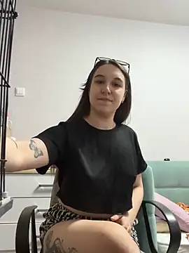 RiannaBrown online show from April 16, 2026, 3:07 am