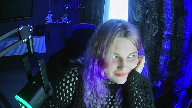 Sweet Squirrel  online show from April 10, 2026, 10:42 am