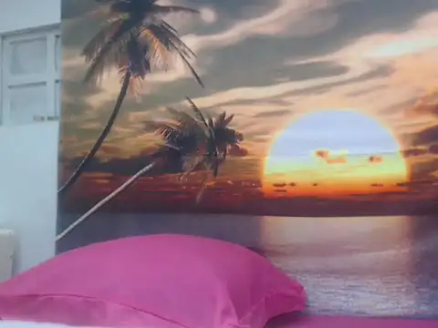 GoldenLuxeLady online show from May 11, 2026, 4:18 am