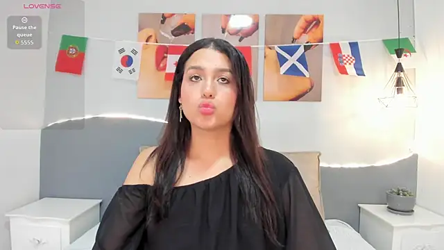  ValeryCooper online show from June 21, 2026, 1:24 pm
