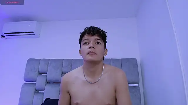 Luca Voss online show from April 15, 2026, 12:01 pm