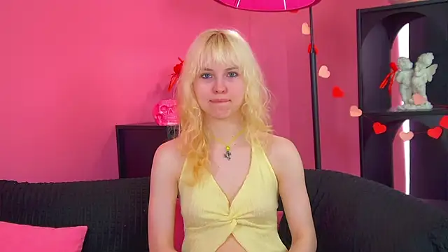 HannahHollis online show from June 20, 2026, 6:27 am