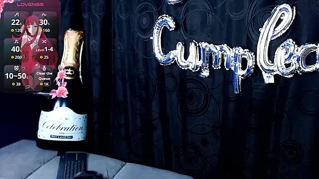 Snapshot of KiomyVamp chatting on July 21, 2026, 4:42 pm KiomyVamp online show from July 21, 2026, 4:42 pm