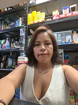 MIA ROSSEEE online show from April 23, 2026, 12:40 pm