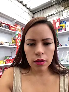 MIA ROSSEEE online show from May 5, 2026, 1:52 pm