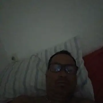Snapshot of maxi3084 chatting on April 8, 2026, 11:48 pm maxi3084 online show from April 8, 2026, 11:48 pm