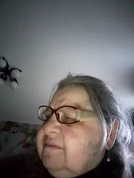 MartaMia68 online show from April 18, 2026, 4:33 pm