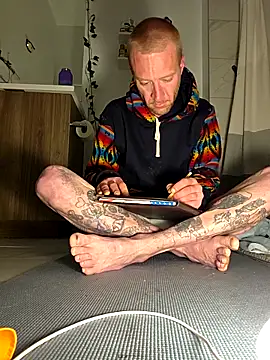 Snapshot of rawanduncut4u chatting on April 9, 2026, 7:58 am rawanduncut4u online show from April 9, 2026, 7:58 am