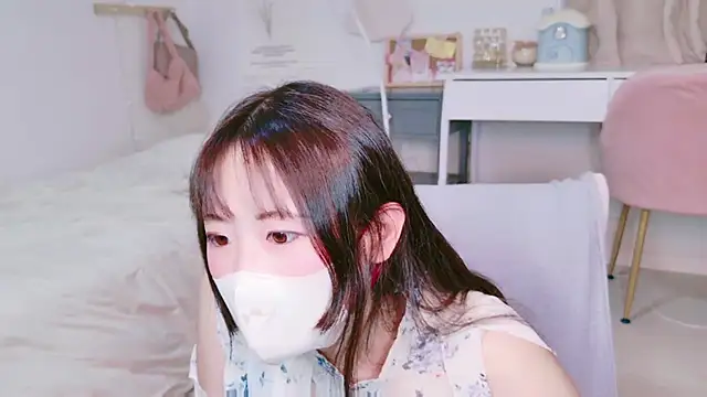 Satomi nn online show from June 4, 2026, 4:29 am