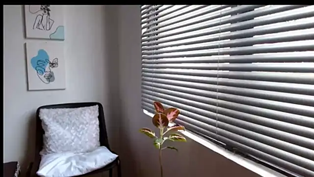 alisonnturbay online show from June 26, 2026, 1:37 pm