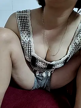 2 banana online show from May 9, 2026, 3:06 pm