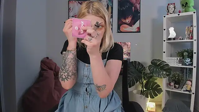 Snapshot of avatarweek chatting on April 12, 2026, 2:22 pm avatarweek online show from April 12, 2026, 2:22 pm