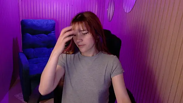Emily Cherry  online show from May 12, 2026, 2:25 pm