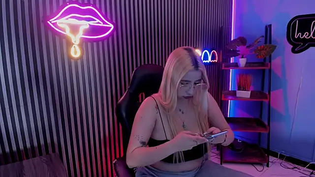 Aliss Taylor1 online show from April 11, 2026, 1:15 pm