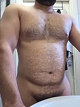 massivecumerr online show from June 10, 2026, 1:43 pm
