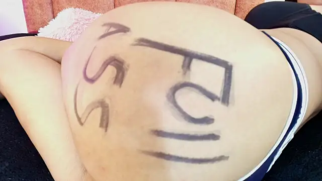 Snapshot of Mia_Nasty_Dirty chatting on April 13, 2026, 9:42 pm Mia Nasty Dirty online show from April 13, 2026, 9:42 pm