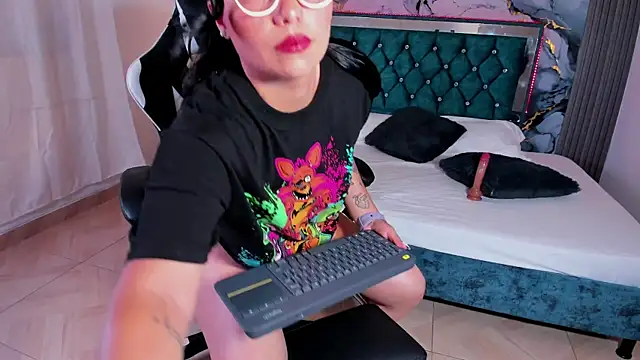 alisha desire online show from April 14, 2026, 7:09 pm