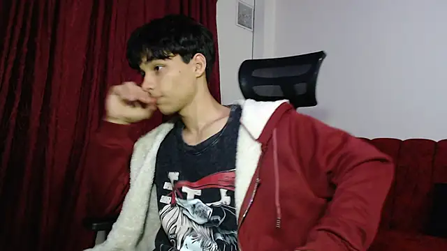 Snapshot of Marck-Pro chatting on April 28, 2026, 10:37 pm Marck-Pro online show from April 28, 2026, 10:37 pm