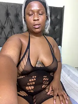 VIOLETTXXX1 online show from April 15, 2026, 2:13 pm