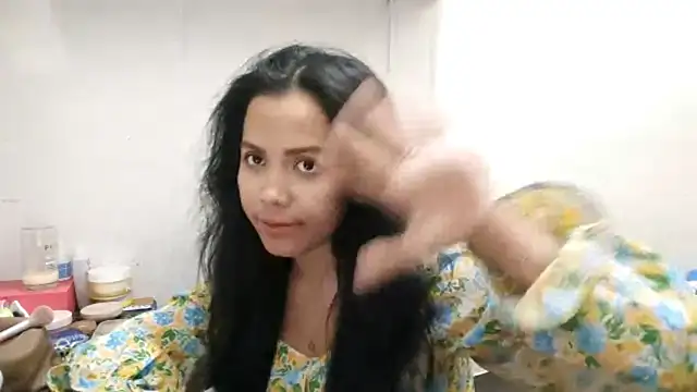 Snapshot of LiliyanaS chatting on April 11, 2026, 7:45 am LiliyanaS online show from April 11, 2026, 7:45 am