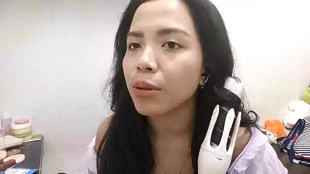 Snapshot of LiliyanaS chatting on April 12, 2026, 5:45 am LiliyanaS online show from April 12, 2026, 5:45 am