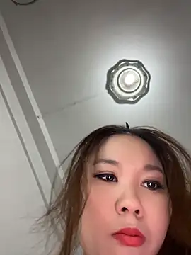 xiaoxiao 02 online show from April 14, 2026, 3:45 am