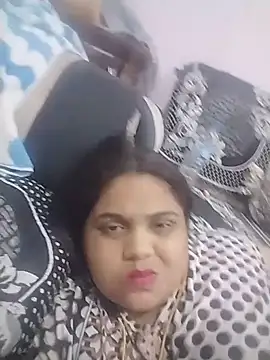 hotsilk21 online show from June 12, 2026, 8:52 pm