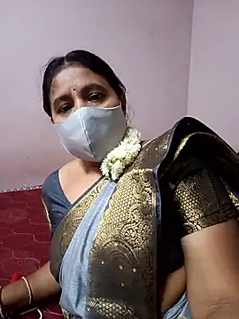 Snapshot of Tamilaunty35 chatting on May 8, 2026, 6:13 pm Tamilaunty35 online show from May 8, 2026, 6:13 pm