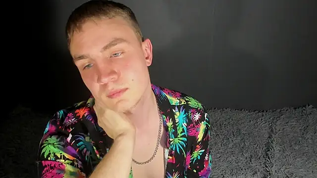 avrions online show from April 15, 2026, 11:28 am