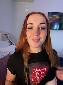 Snapshot of Sapphirelustxo chatting on April 28, 2026, 7:41 pm Sapphirelustxo online show from April 28, 2026, 7:41 pm