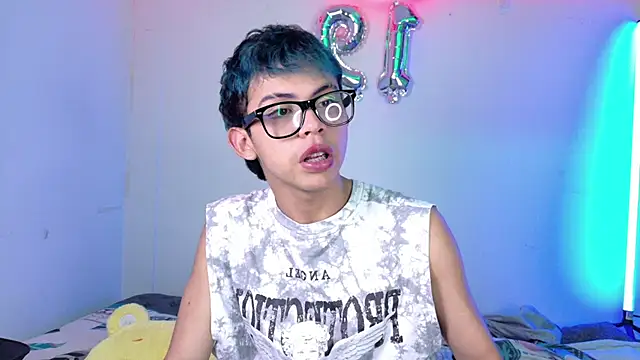 Snapshot of Apolo_Prince1 chatting on July 11, 2026, 10:33 pm Apolo Prince1 online show from July 11, 2026, 10:33 pm