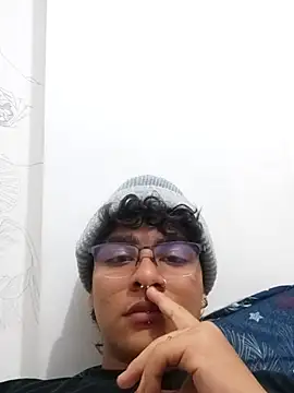 Snapshot of xhecho_uzumaki chatting on April 22, 2026, 3:31 am xhecho uzumaki online show from April 22, 2026, 3:31 am