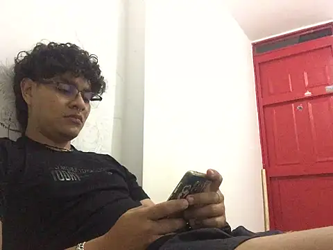 Snapshot of xhecho_uzumaki chatting on June 2, 2026, 4:03 am xhecho uzumaki online show from June 2, 2026, 4:03 am