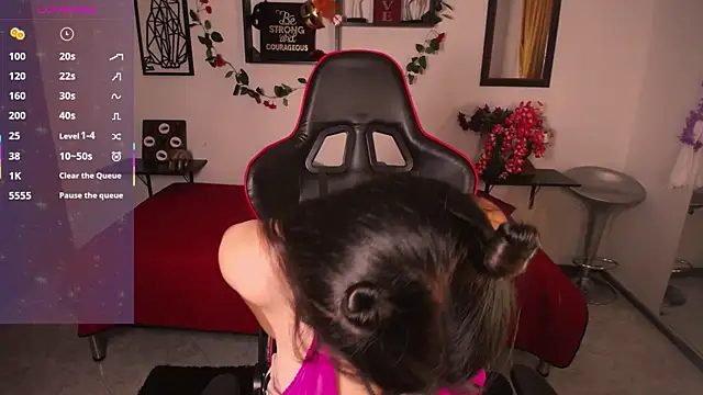 Snapshot of milu1220_ chatting on April 14, 2026, 4:02 pm milu1220 online show from April 14, 2026, 4:02 pm