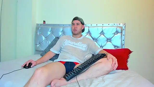 matthew gill online show from April 14, 2026, 11:49 am