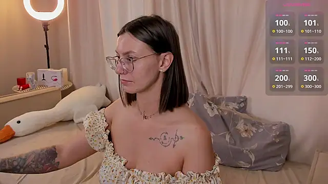 WitchBitch 13 online show from May 4, 2026, 3:57 am
