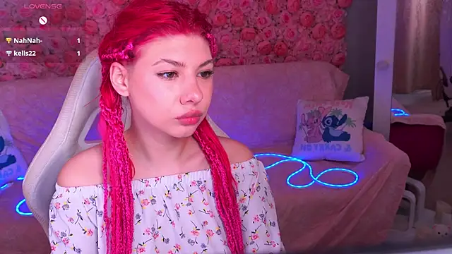 Snapshot of PinkyTrix chatting on April 15, 2026, 12:45 pm PinkyTrix online show from April 15, 2026, 12:45 pm