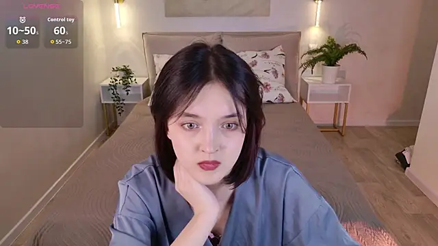  luny  online show from April 12, 2026, 2:44 pm