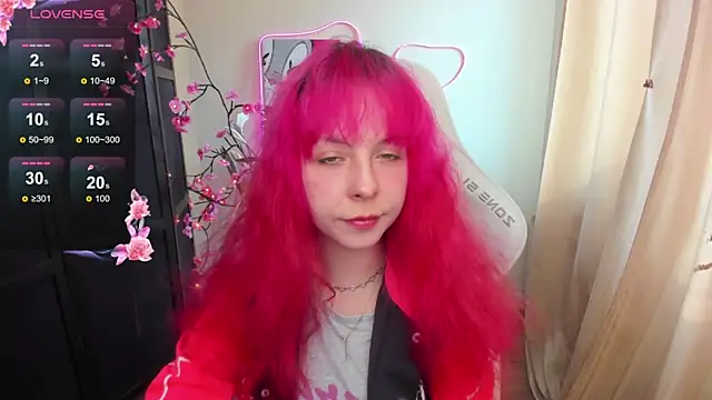 InfernoKitten online show from April 17, 2026, 1:08 am