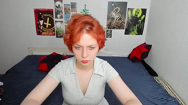 Snapshot of InfernoKitten chatting on June 7, 2026, 1:32 am InfernoKitten online show from June 7, 2026, 1:32 am