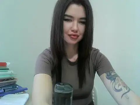 Dareessa online show from April 13, 2026, 8:20 am