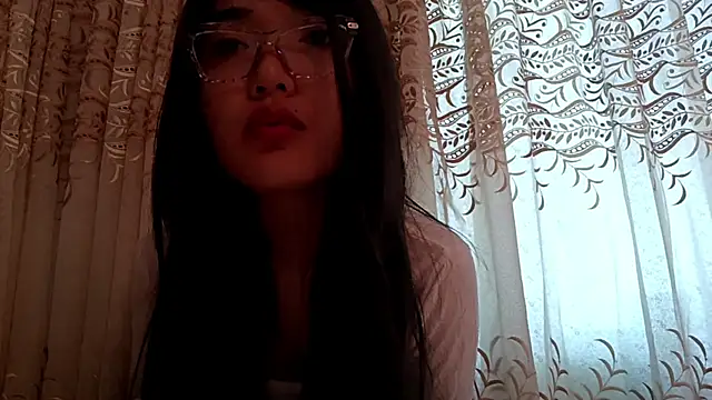 Snapshot of BrawnyDrip chatting on May 29, 2026, 1:31 pm BrawnyDrip online show from May 29, 2026, 1:31 pm