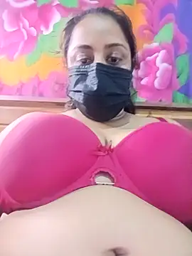Snapshot of Suger_Lips_99 chatting on May 12, 2026, 7:11 pm Suger Lips 99 online show from May 12, 2026, 7:11 pm