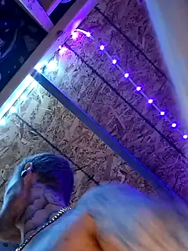 shakemoney6523 online show from April 12, 2026, 5:01 am