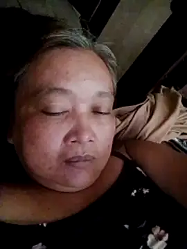 Snapshot of jeanyummytits chatting on May 13, 2026, 2:31 am jeanyummytits online show from May 13, 2026, 2:31 am