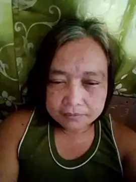 Snapshot of jeanyummytits chatting on May 21, 2026, 12:06 am jeanyummytits online show from May 21, 2026, 12:06 am