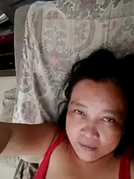 jeanyummytits online show from July 14, 2026, 3:00 am