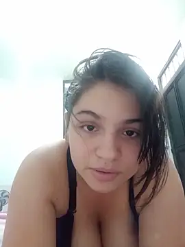 rosemilkbobs online show from June 1, 2026, 7:59 pm