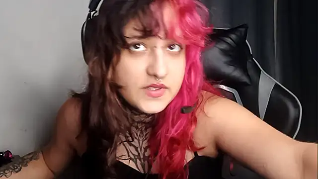 mercyclarice online show from April 14, 2026, 10:16 pm