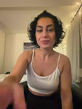 CurlyRouge online show from May 8, 2026, 10:26 pm